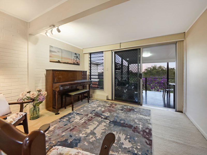 Photo - 9 Koonya Street, Chermside West QLD 4032 - Image 6