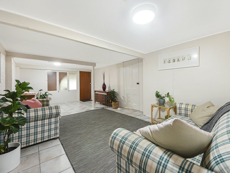 Photo - 9 Koonya Street, Chermside West QLD 4032 - Image 14