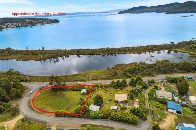 9 Lagoon Road, White Beach TAS 7184