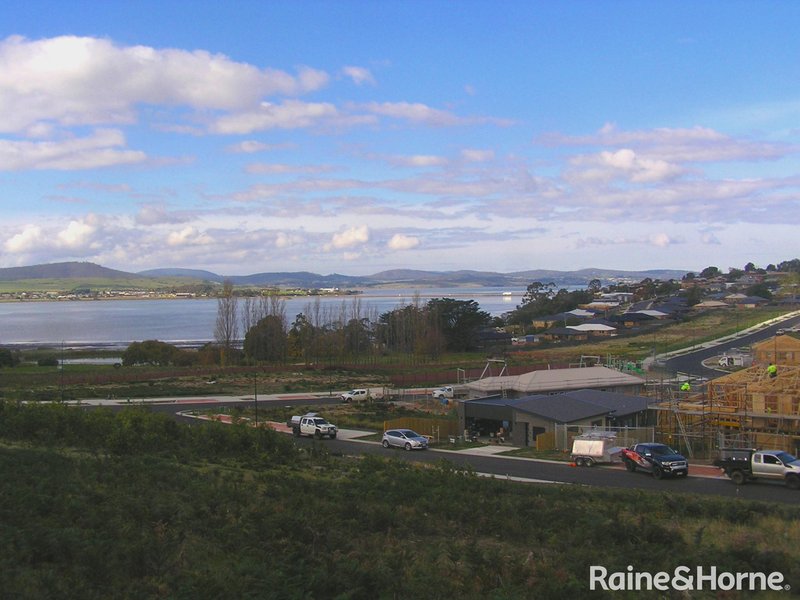 9 Lagoon View Court, Midway Point TAS 7171