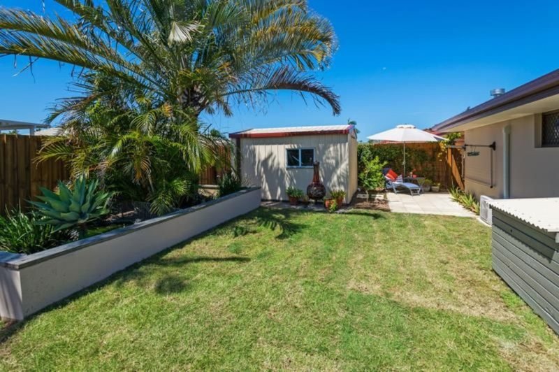 Photo - 9 Lakefield Crescent, Paradise Point QLD 4216 - Image 3