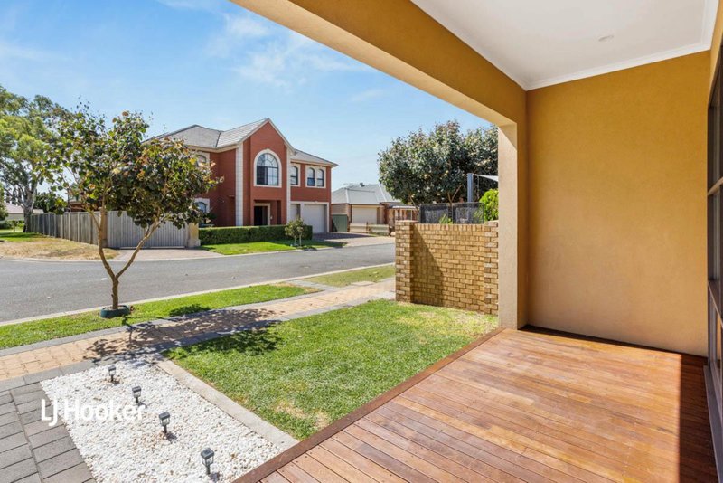 Photo - 9 Lakewood Court, Mawson Lakes SA 5095 - Image 2