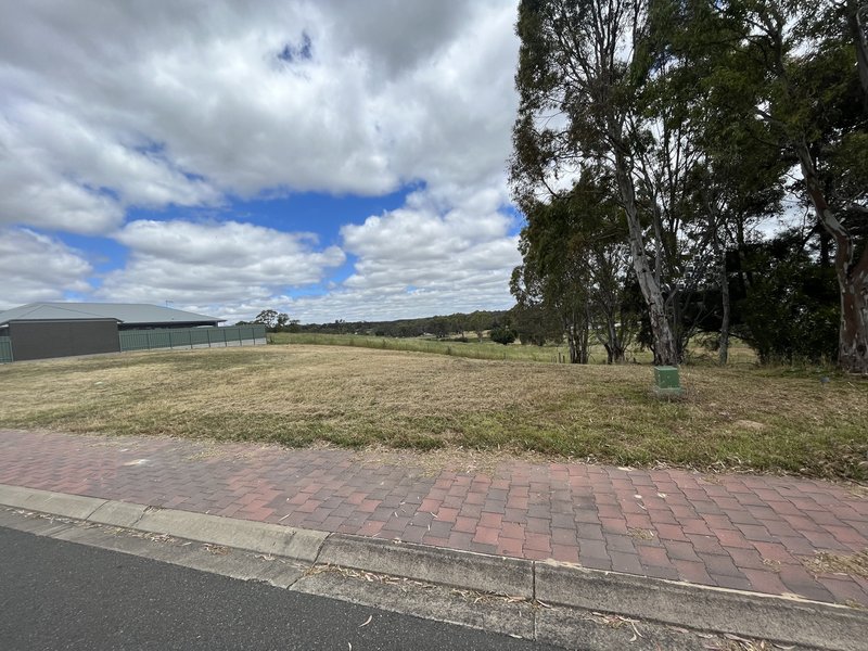 Photo - 9 Lange Grove, Williamstown SA 5351 - Image 2