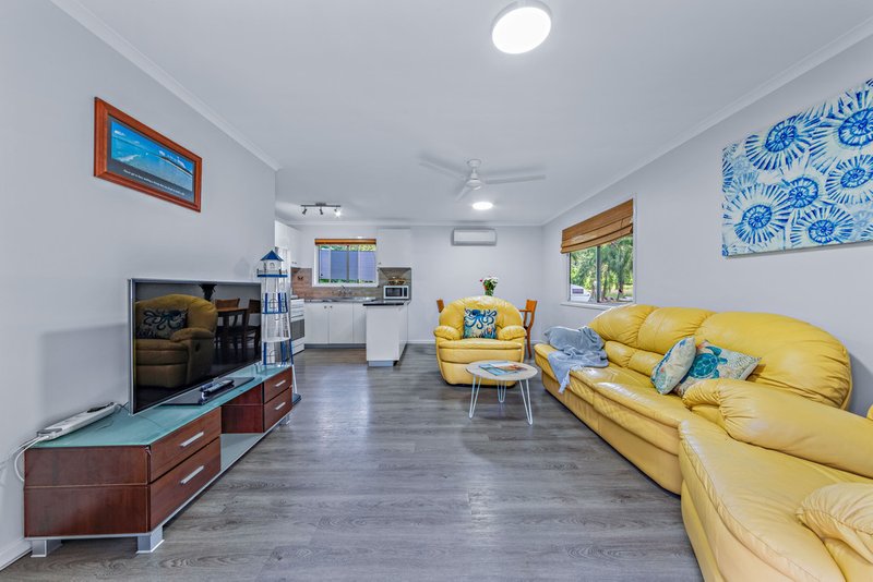 Photo - 9 Langford Road, Flametree QLD 4802 - Image 3