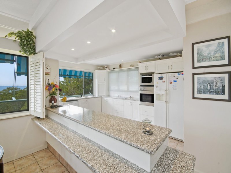 Photo - 9 Lansell Avenue, Currumbin QLD 4223 - Image 4