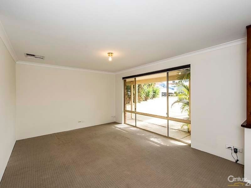 Photo - 9 Larsson Walk, Clarkson WA 6030 - Image 3