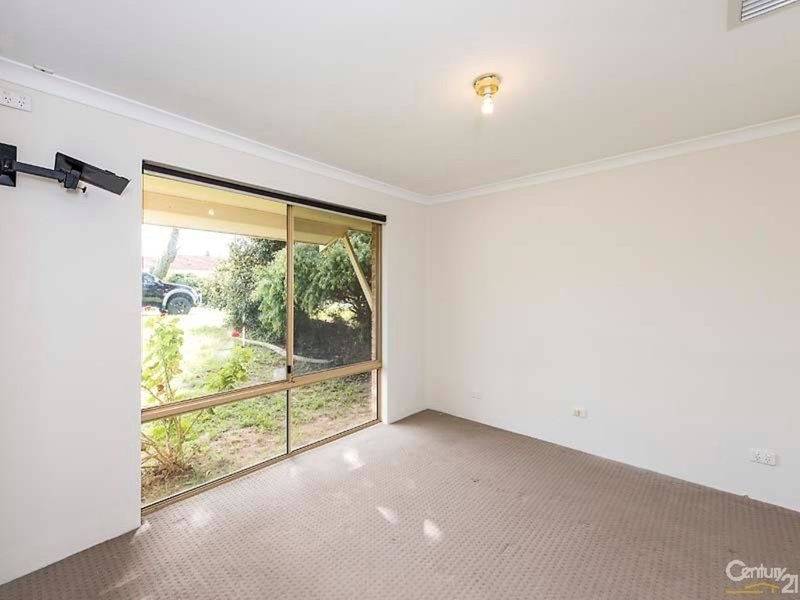 Photo - 9 Larsson Walk, Clarkson WA 6030 - Image 6