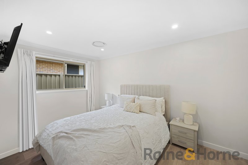 Photo - 9 Laurieton Road, Carnes Hill NSW 2171 - Image 5