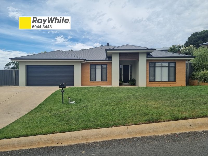 9 Lawson Drive, Gundagai NSW 2722