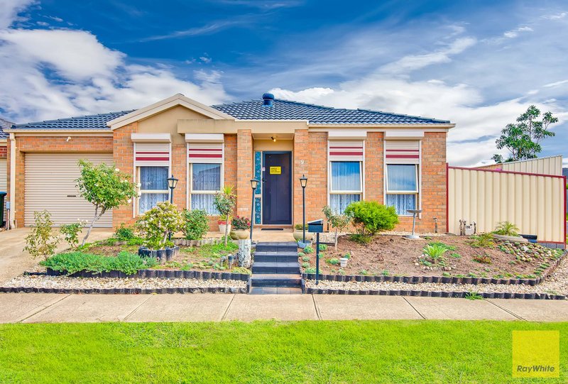 Photo - 9 Lazor Street, Truganina VIC 3029 - Image 2