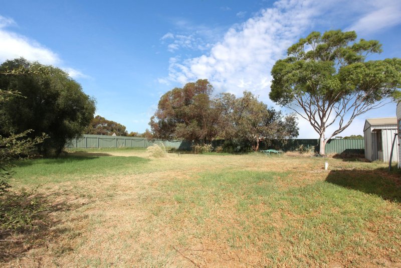 Photo - 9 Leak Road, Kangaroo Flat SA 5118 - Image 17