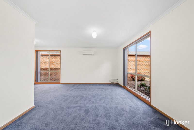 Photo - 9 Leisler Place, Palmerston ACT 2913 - Image 3