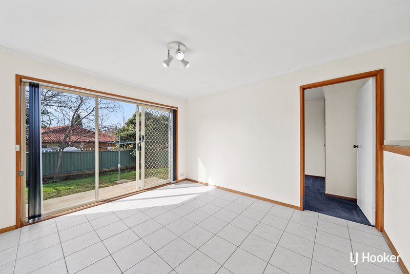 Photo - 9 Leisler Place, Palmerston ACT 2913 - Image 7