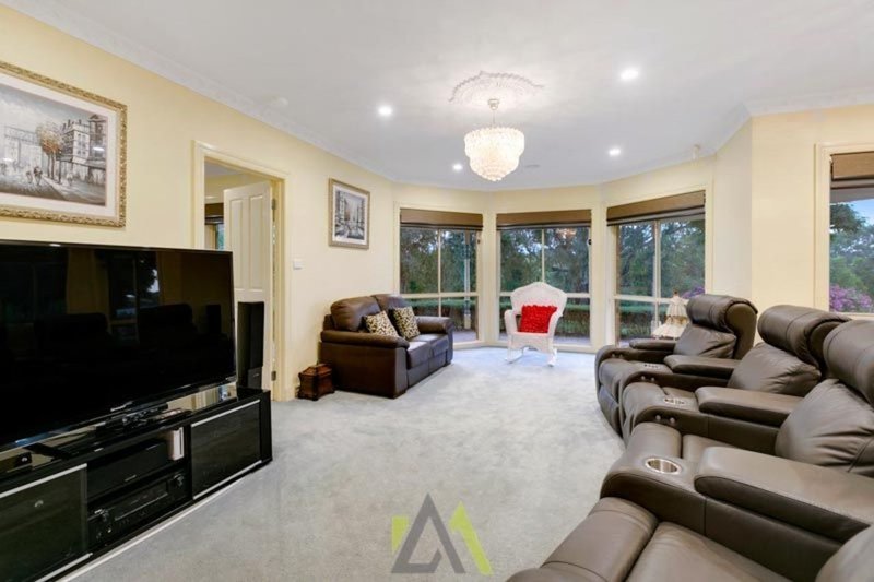 Photo - 9 Leisureland Drive, Langwarrin VIC 3910 - Image 11