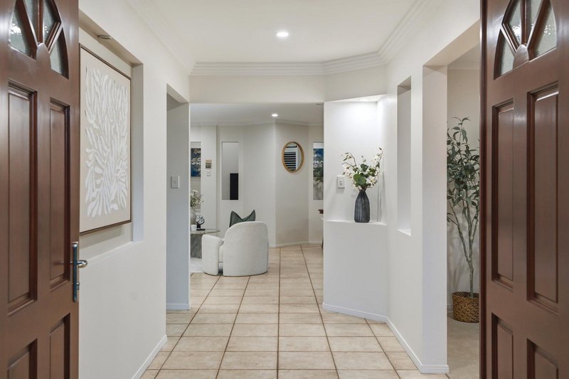 Photo - 9 Lema Circuit, Kuraby QLD 4112 - Image 2