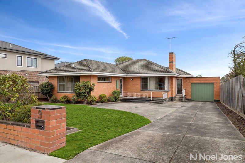 Photo - 9 Leura Street, Doncaster East VIC 3109 - Image 2