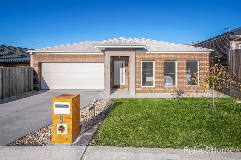 Photo - 9 Lewis Place, Sunbury VIC 3429 - Image 1