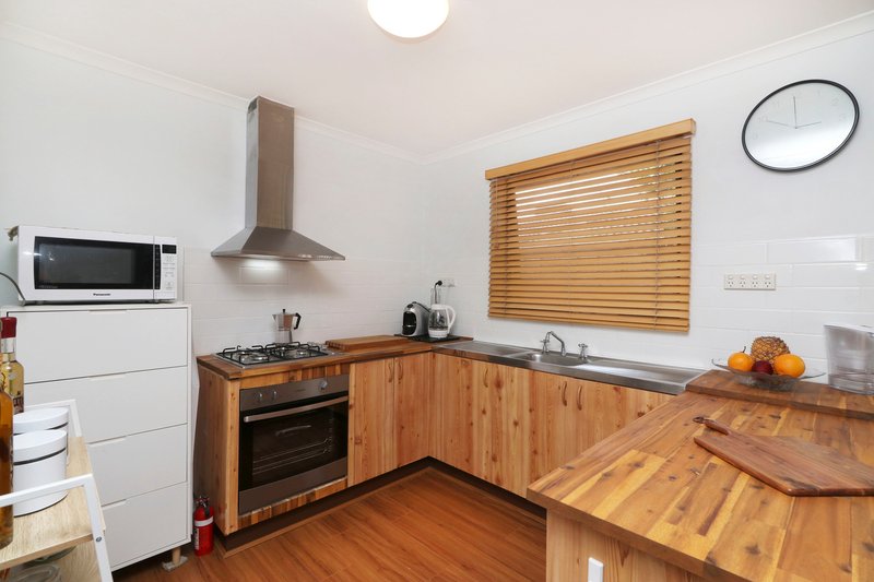 Photo - 9 Lewisham Close, Hampton Park VIC 3976 - Image 6