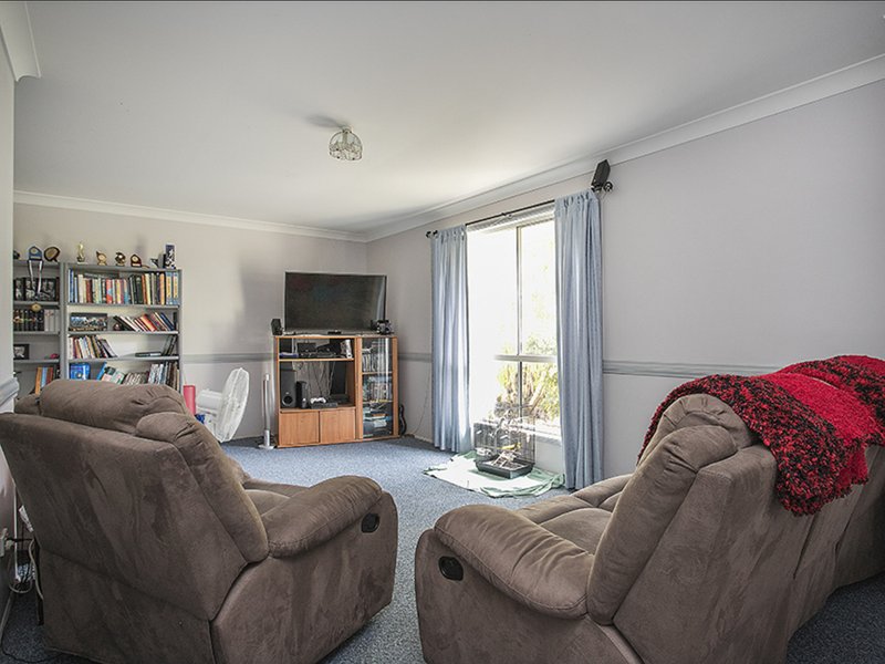 Photo - 9 Liberty Court, Morayfield QLD 4506 - Image 2