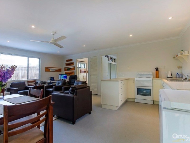 Photo - 9 Lilac Court, Mooloolaba QLD 4557 - Image 3