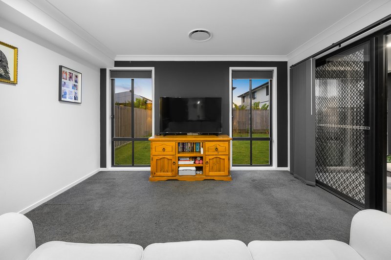 Photo - 9 Lime Street, Helensvale QLD 4212 - Image 3