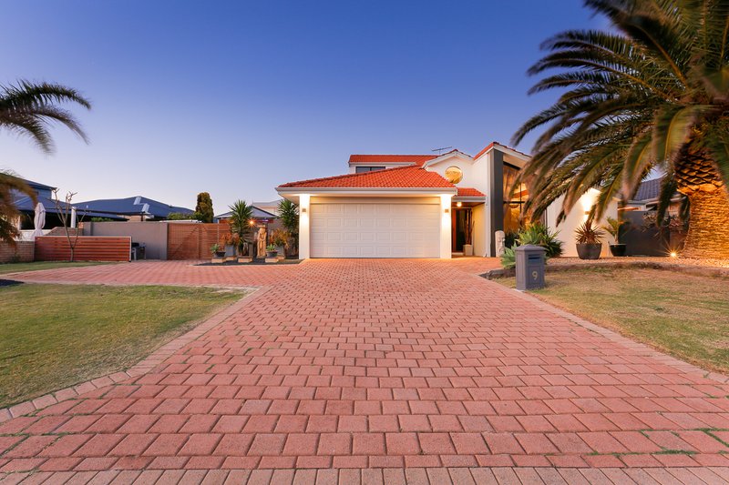 Photo - 9 Lindholm Retreat, Mindarie WA 6030 - Image 2