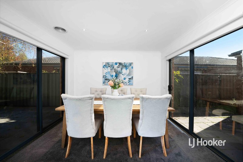 Photo - 9 Lindsay Gardens, Point Cook VIC 3030 - Image 9