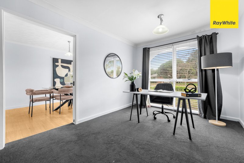 Photo - 9 Linlithgow Way, Melton West VIC 3337 - Image 3