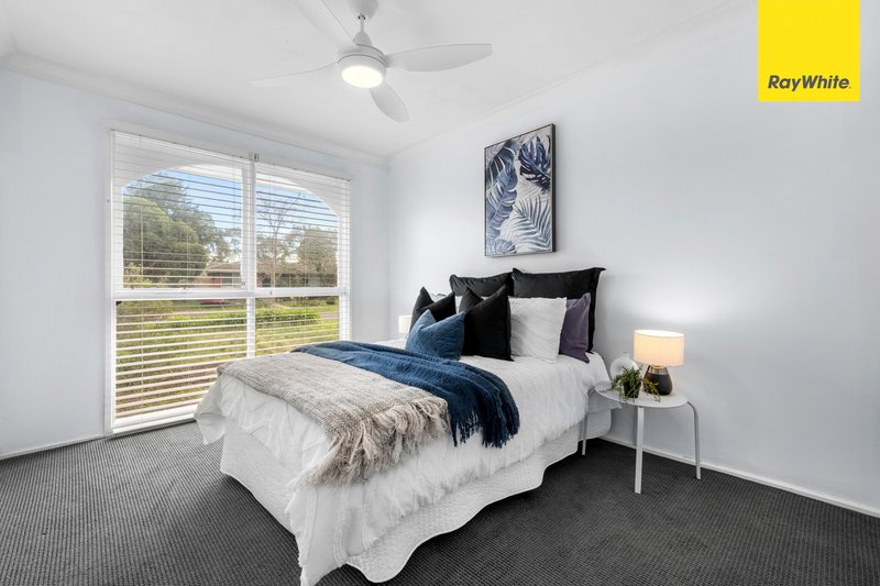 Photo - 9 Linlithgow Way, Melton West VIC 3337 - Image 9