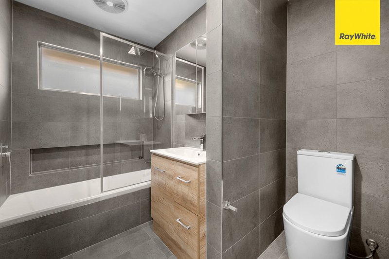 Photo - 9 Linlithgow Way, Melton West VIC 3337 - Image 12