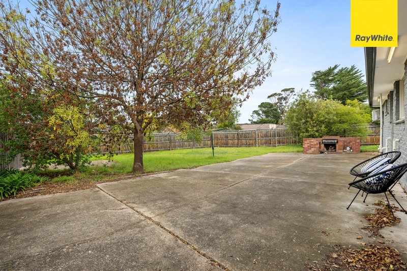 Photo - 9 Linlithgow Way, Melton West VIC 3337 - Image 16