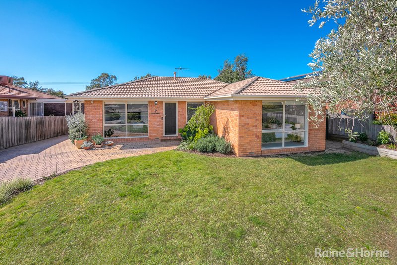 Photo - 9 Lister Crescent, Sunbury VIC 3429 - Image 2