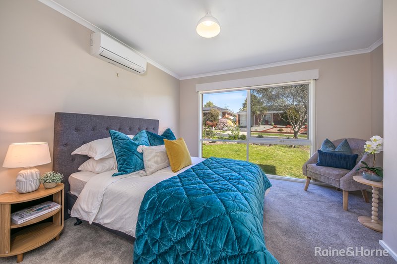 Photo - 9 Lister Crescent, Sunbury VIC 3429 - Image 6