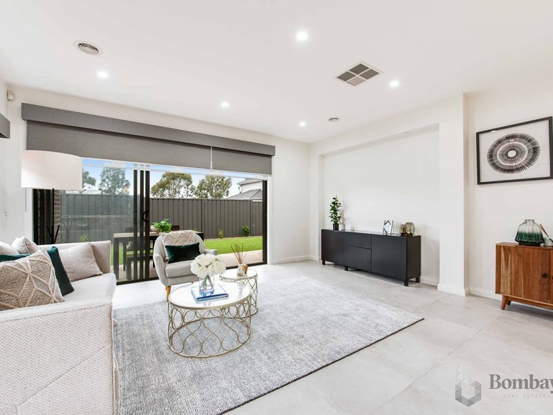 Photo - 9 Listington Way, Wollert VIC 3750 - Image 3