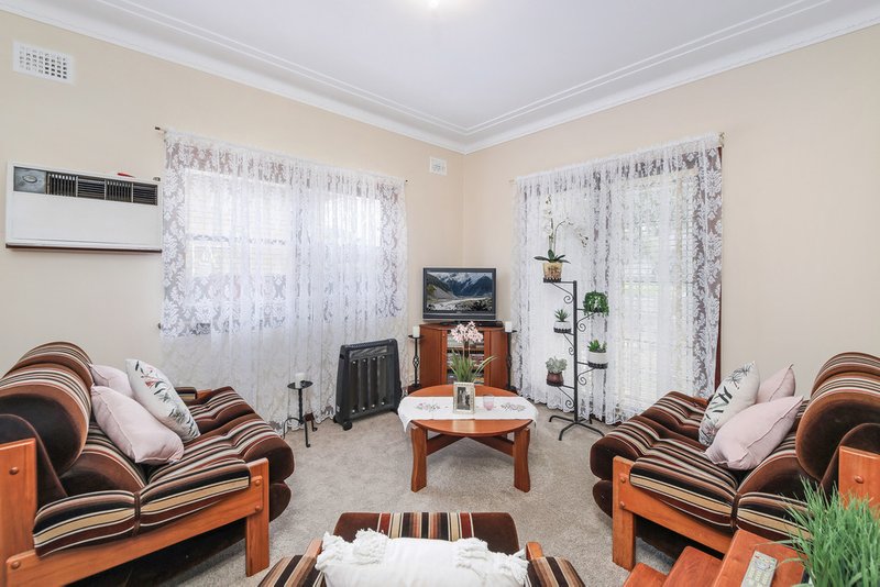 Photo - 9 Lithgow Avenue, Yagoona NSW 2199 - Image 2