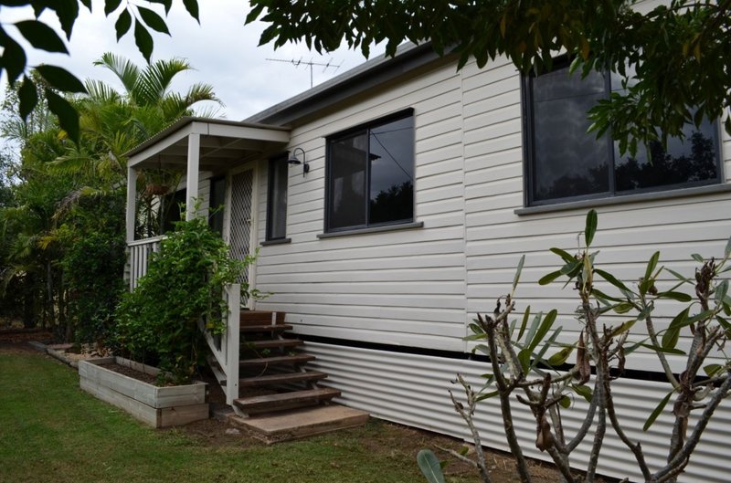 Photo - 9 Little Street, Emerald QLD 4720 - Image 3