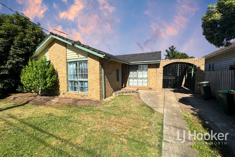 9 Lloyd Street, Deer Park VIC 3023