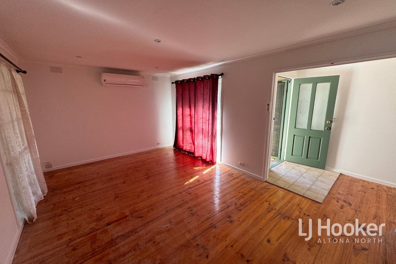 Photo - 9 Lloyd Street, Deer Park VIC 3023 - Image 3