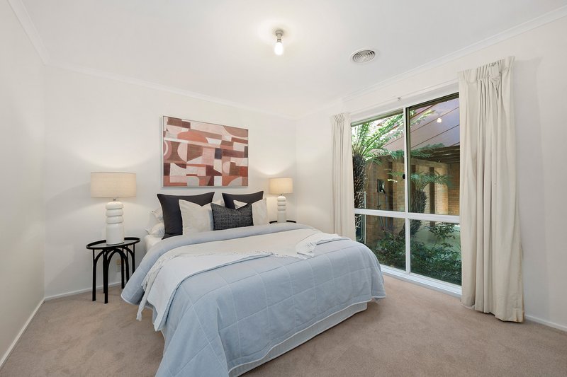Photo - 9 Lockhart Place, Amaroo ACT 2914 - Image 7
