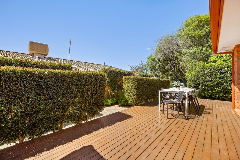 Photo - 9 Lockhart Place, Amaroo ACT 2914 - Image 11