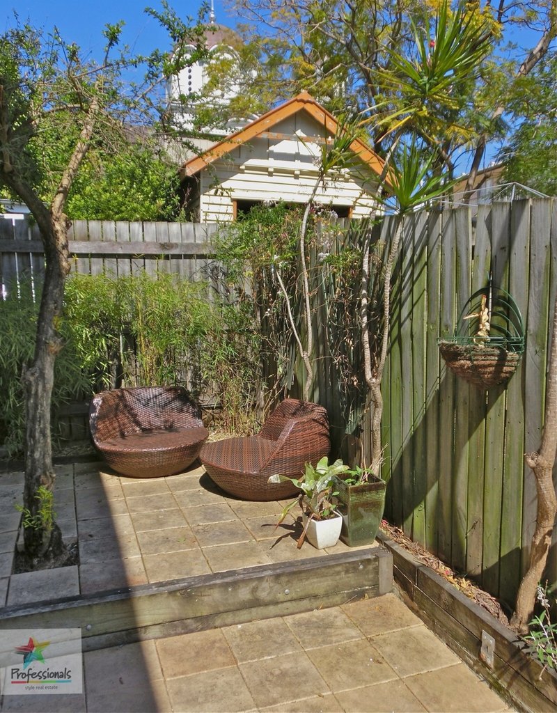 Photo - 9 Lockhart Street, Woolloongabba QLD 4102 - Image 5