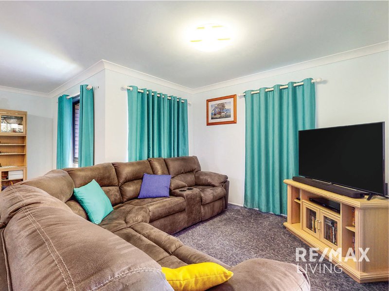 Photo - 9 Londonderry Court, Burpengary QLD 4505 - Image 5