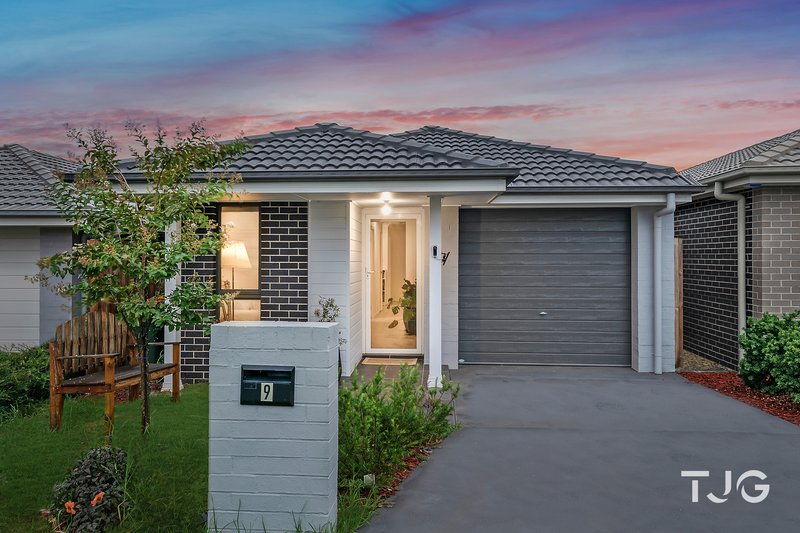 9 Longmeadow Parkway, Box Hill NSW 2765