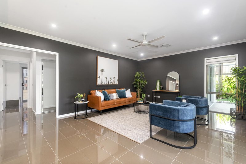 Photo - 9 Looby Crescent, Pimpama QLD 4209 - Image 5