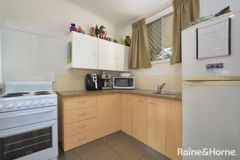 Photo - 9 Lord Street, Gladstone Central QLD 4680 - Image 5