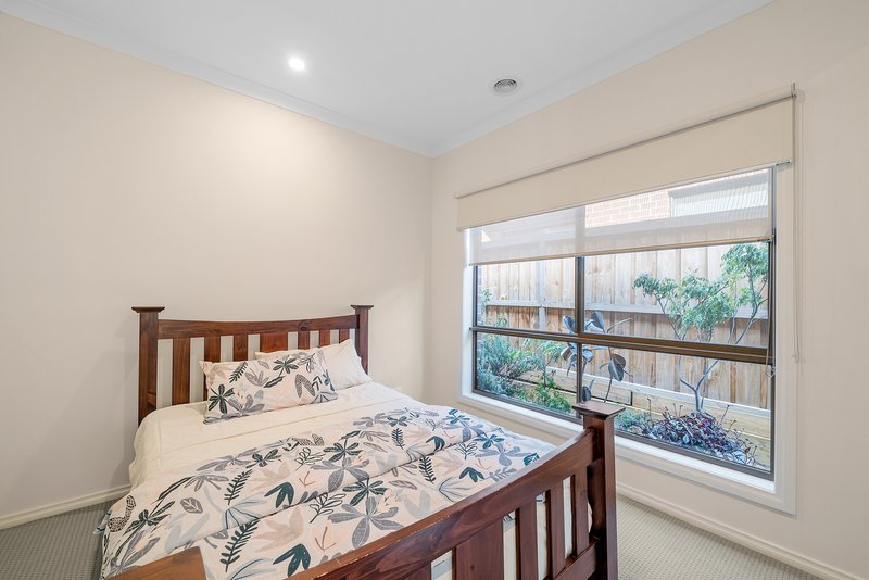 Photo - 9 Louisville Drive, Thornhill Park VIC 3335 - Image 16