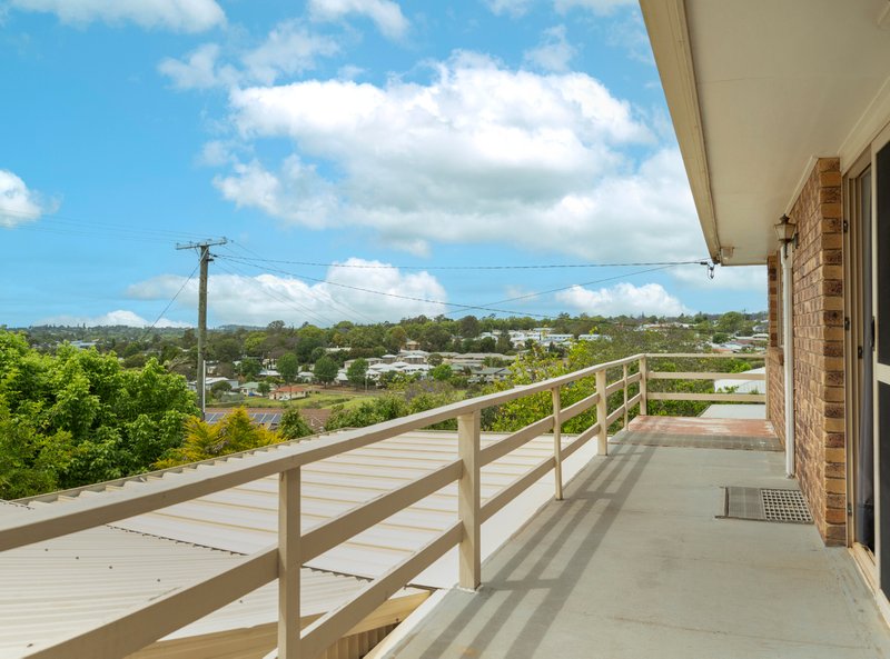 Photo - 9 Ludgate Court, Rockville QLD 4350 - Image 3