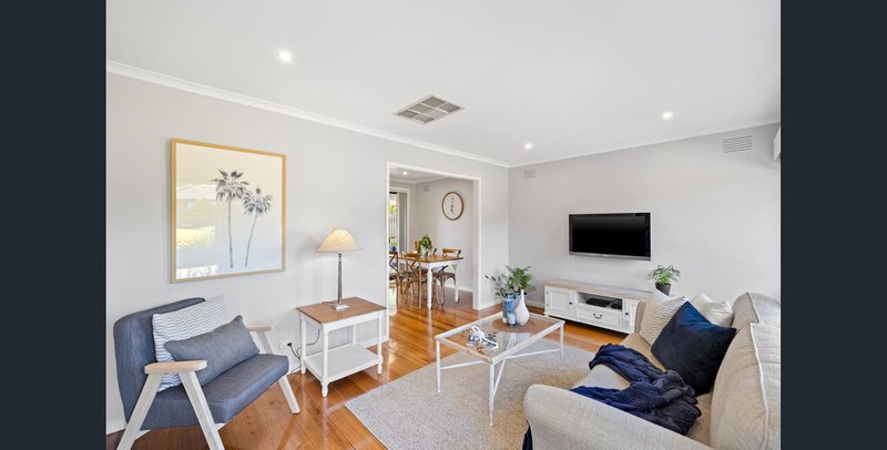 Photo - 9 Lumeah Crescent, Ferntree Gully VIC 3156 - Image 3