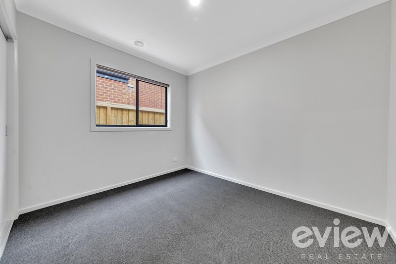 Photo - 9 Lupton Street, Werribee VIC 3030 - Image 11