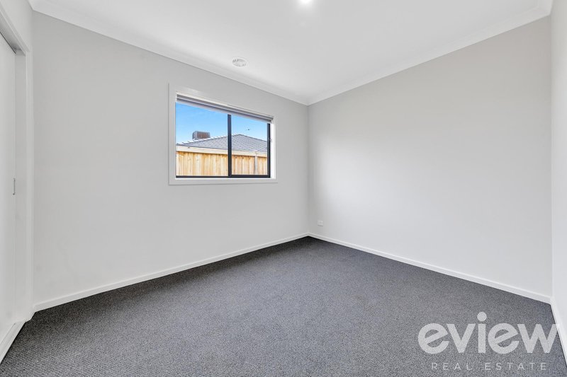 Photo - 9 Lupton Street, Werribee VIC 3030 - Image 12